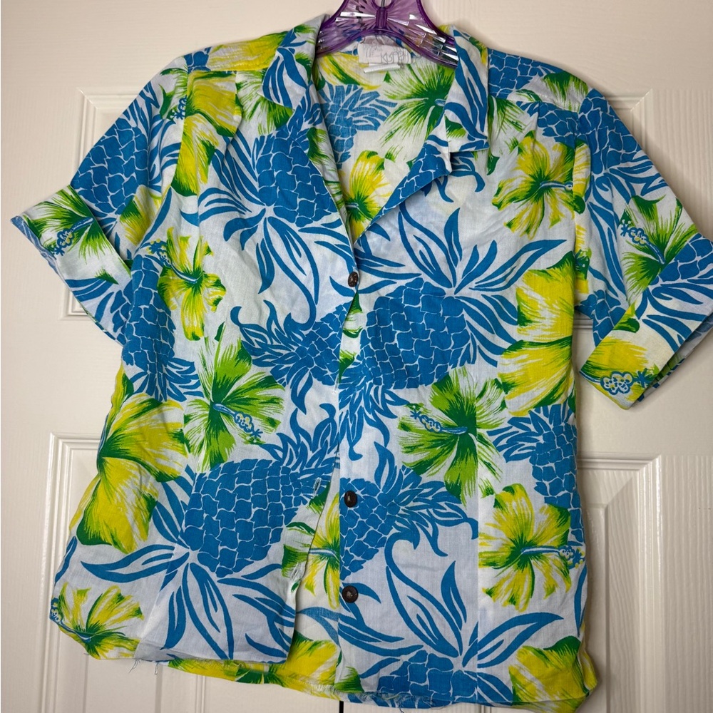 Vintage!!! Tropical Blue and Green Women's Top. The hem needs some work.